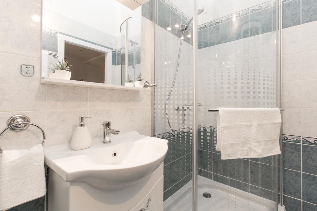Bpm: Dob70 Classic Apartment In Downtown Budapest Rom bilde
