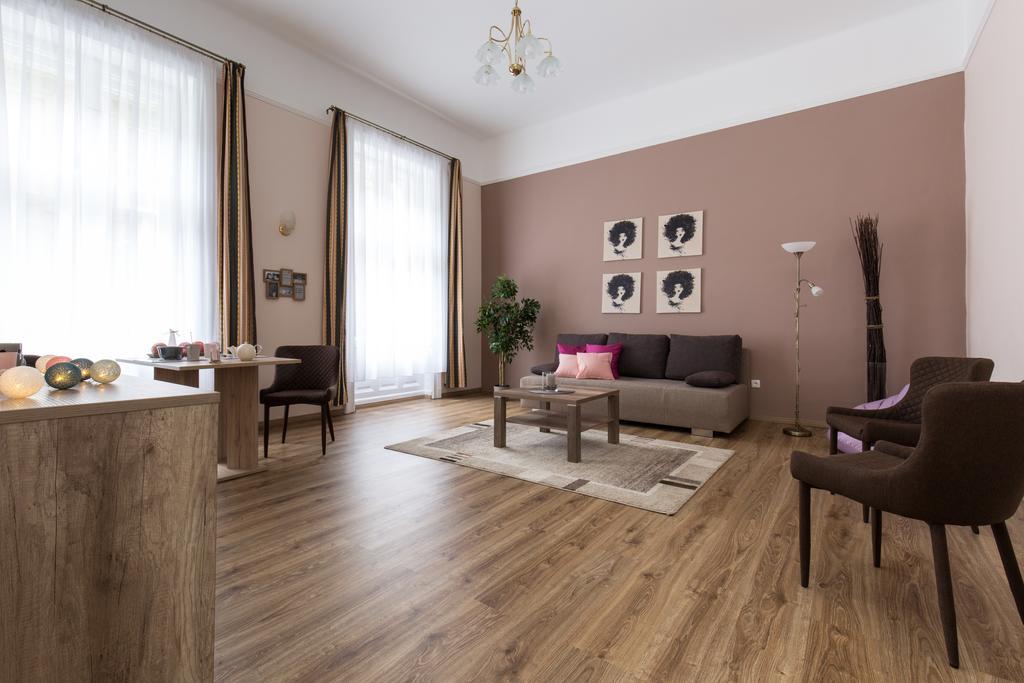 Bpm: Dob70 Classic Apartment In Downtown Budapest Rom bilde